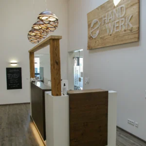 Die Rezeption in unserer Physiotherapiepraxis Handwerk in Seeg